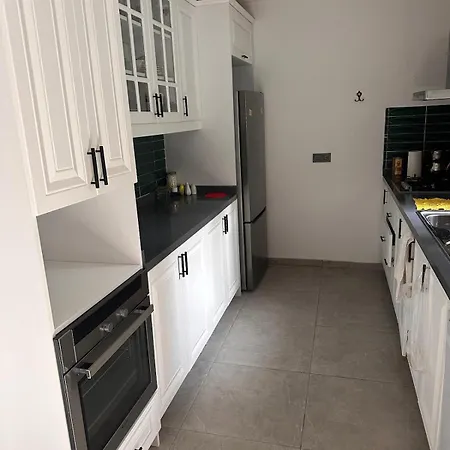 Merkez De Muestakil Ev 博德鲁姆