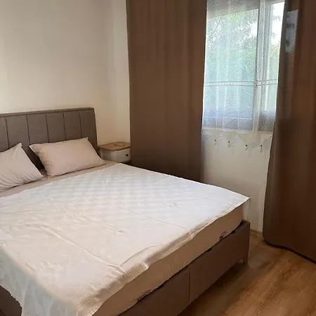 Merkez De Muestakil Ev *